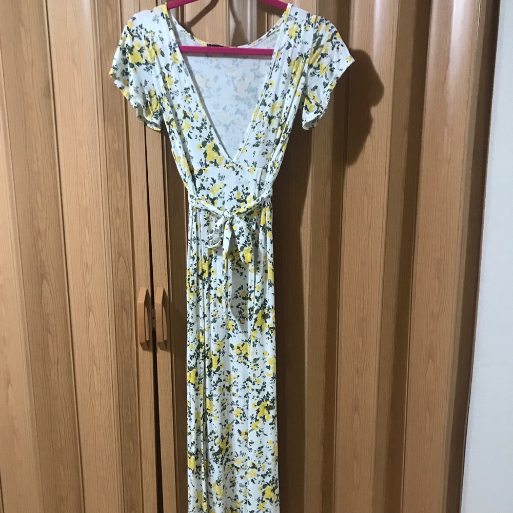 Boohoo deep V floral cover up